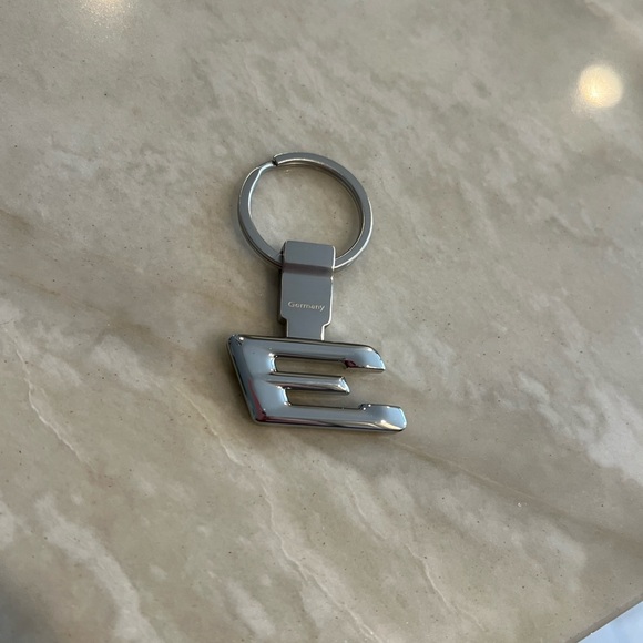 Brand new in box BMW keych for 3 series - Picture 3 of 5